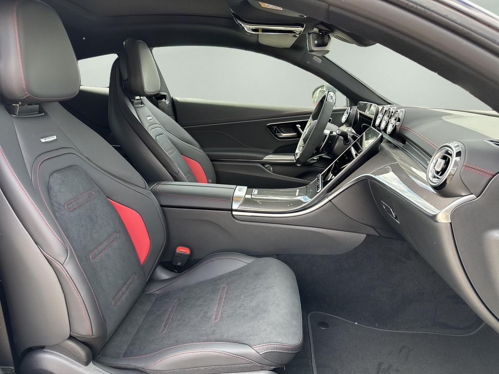 Mercedes-Benz AMG CLE 53 4MATIC+ kupé (foto 11)