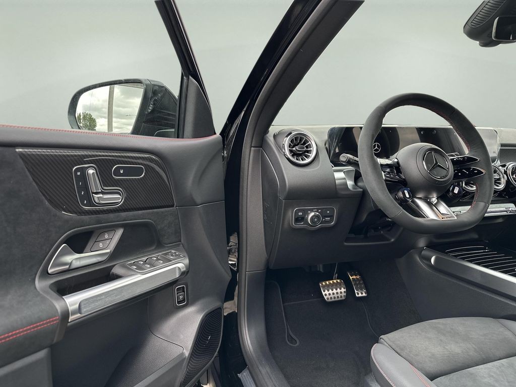 Mercedes-Benz GLB AMG 35 4MATIC (foto 12)