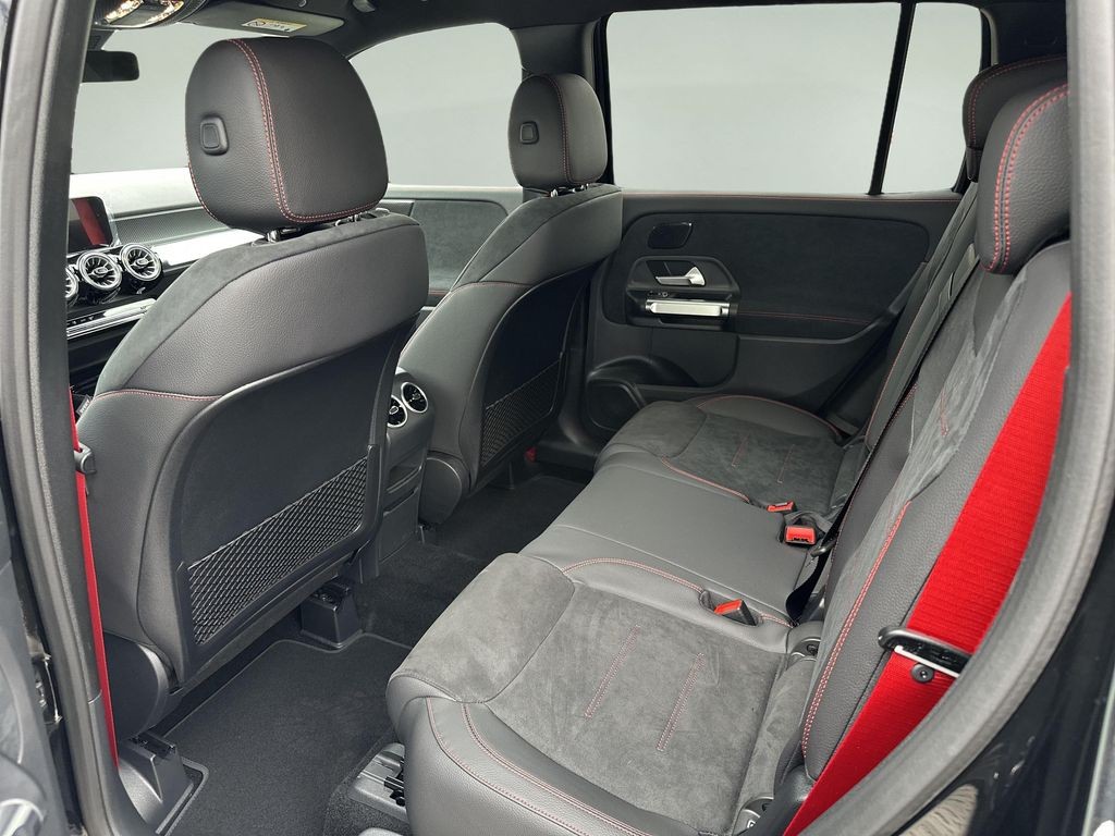 Mercedes-Benz GLB AMG 35 4MATIC (foto 13)