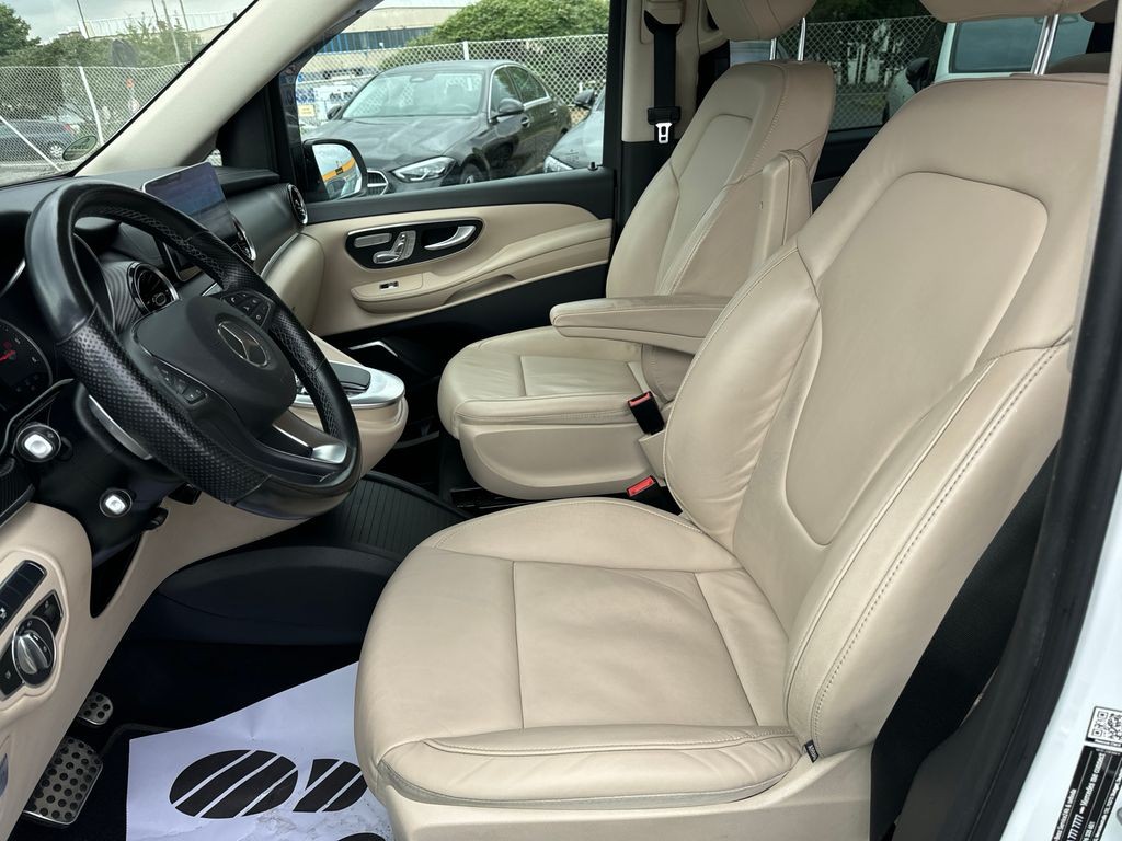 Mercedes-Benz V 300 AMG paket 300d 4MATIC L (foto 11)