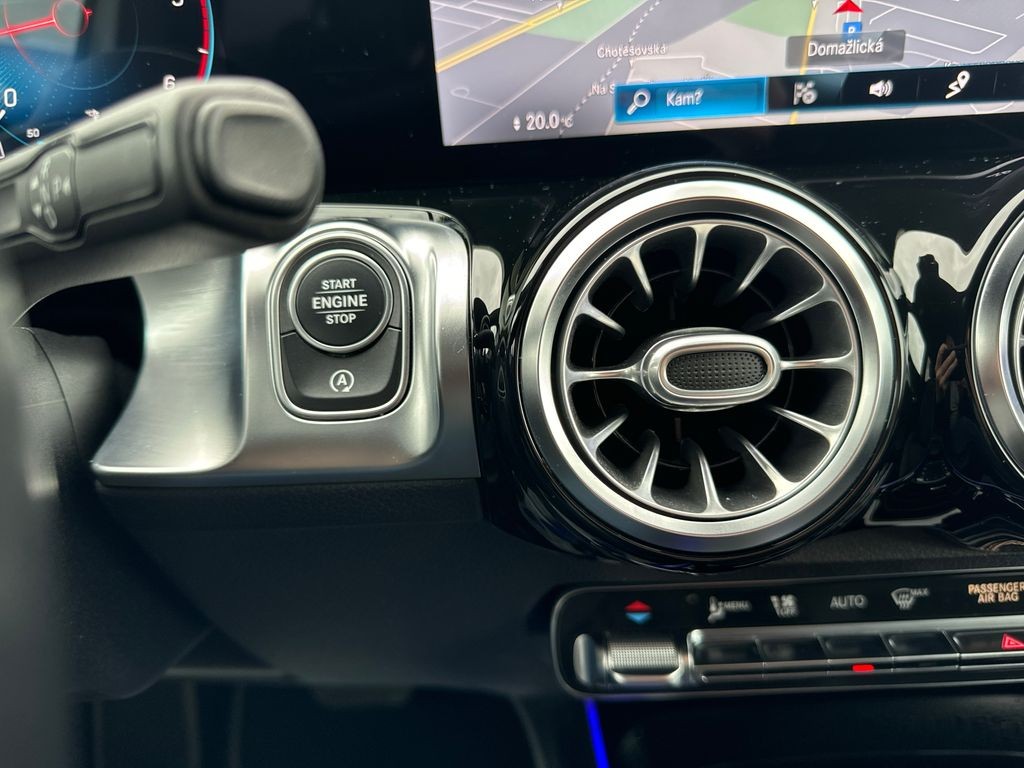 Mercedes-Benz GLB 200 PROGRESSIVE 200d (foto 18)