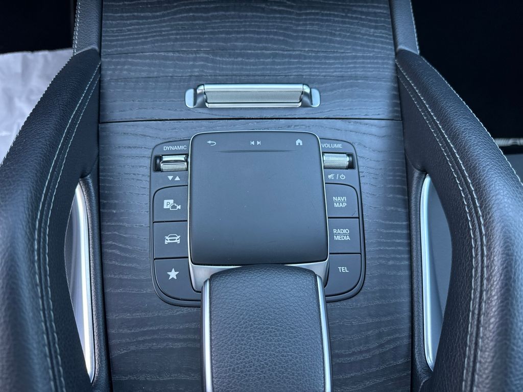 Mercedes-Benz GLE 300 300d AMG paket (foto 15)