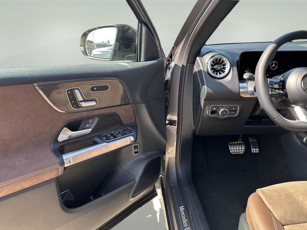 Mercedes-Benz GLB 200 d Progressive Edition (foto 12)