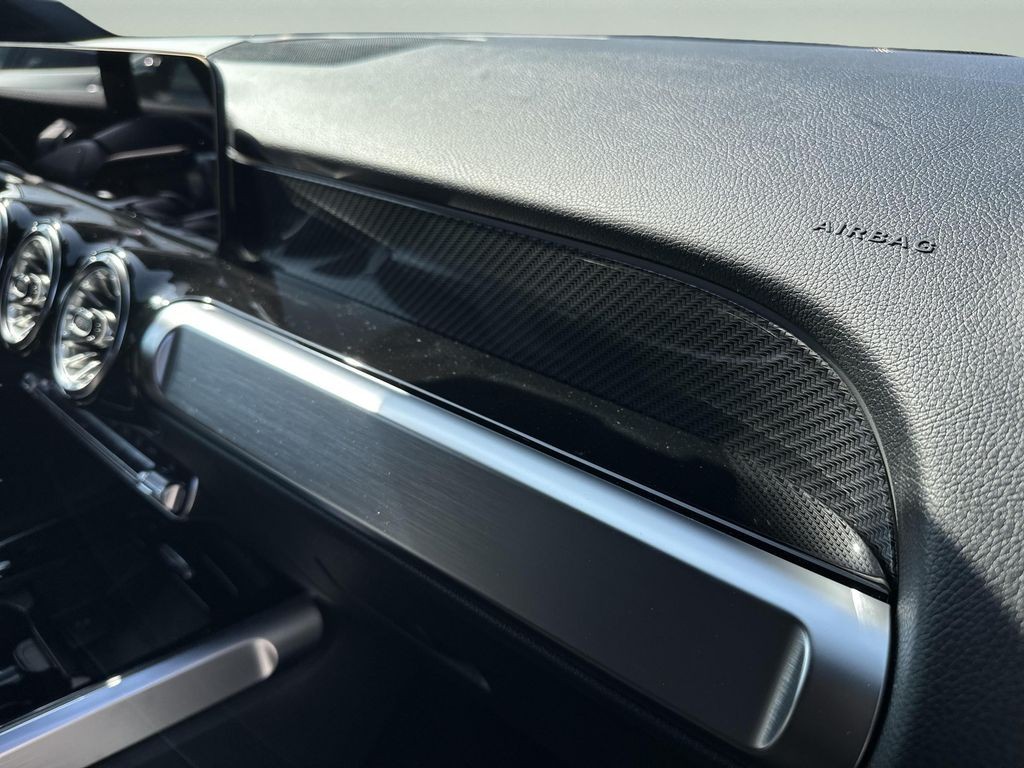 Mercedes-Benz GLB 200 d Progressive Edition (foto 15)