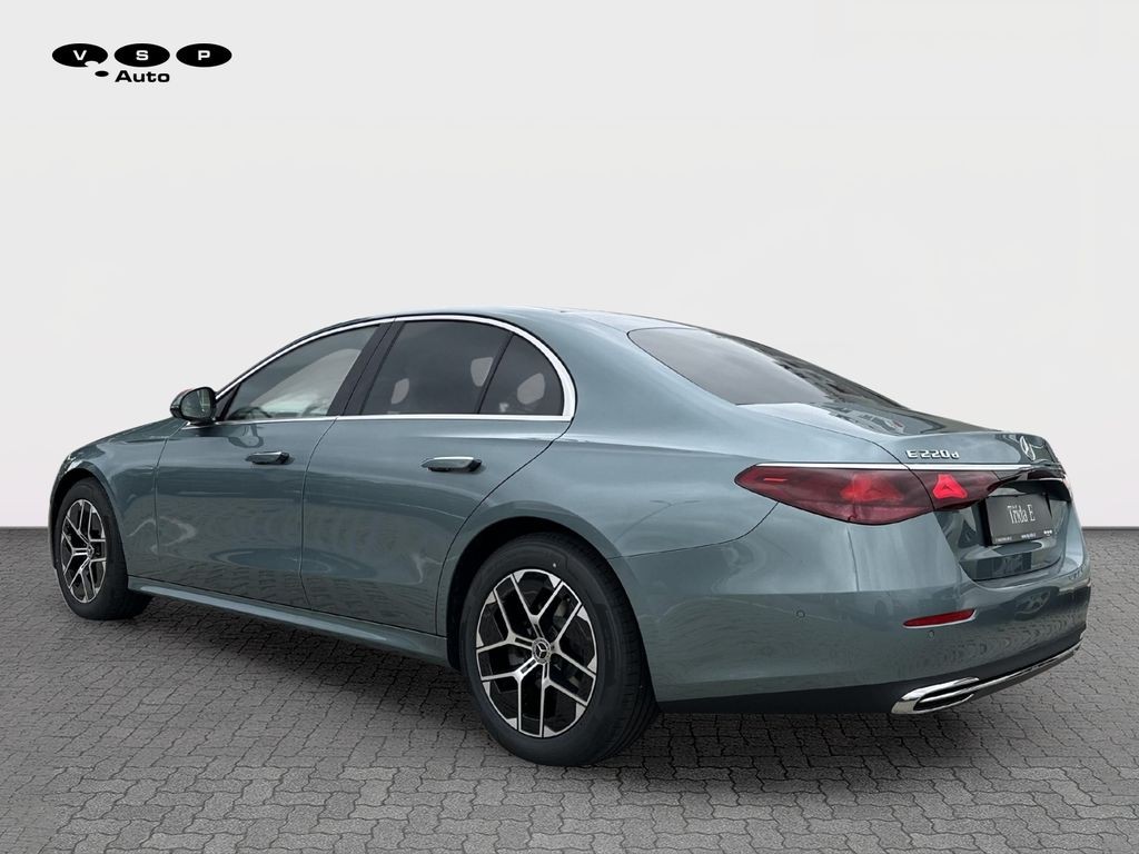 Mercedes-Benz E 220 d 4MATIC (foto 2)
