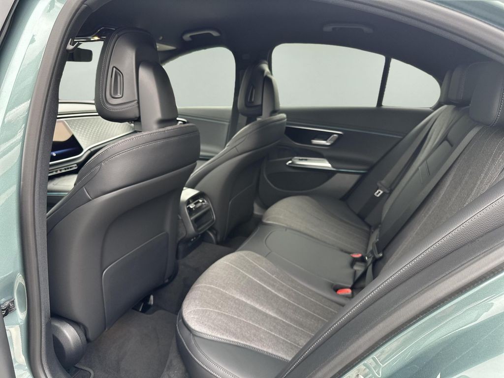 Mercedes-Benz E 220 d 4MATIC (foto 13)