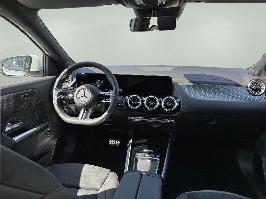 Mercedes-Benz EQA 250+ (foto 10)