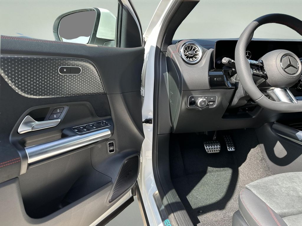 Mercedes-Benz EQA 250+ (foto 12)