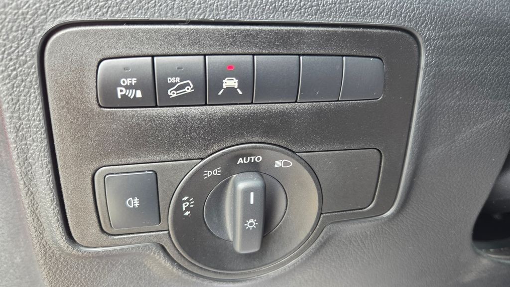 Mercedes-Benz Vito 124CDI/L Select 4x4 (foto 14)