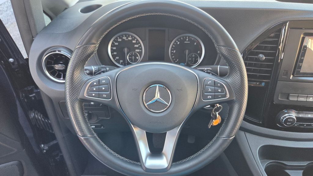 Mercedes-Benz Vito 124CDI/L Select 4x4 (foto 9)