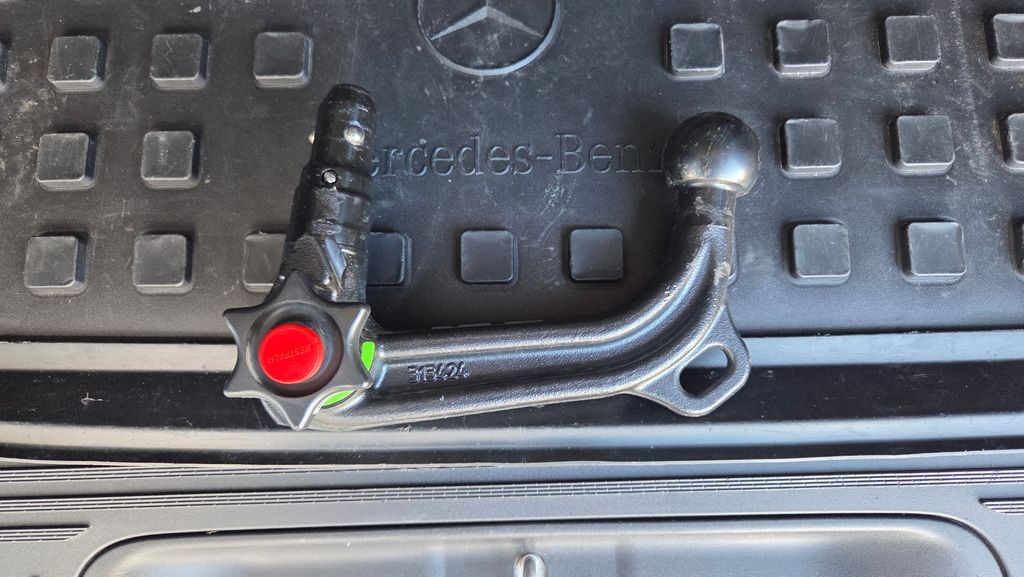 Mercedes-Benz Vito 124CDI/L Select 4x4 (foto 17)