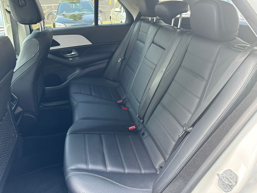 Mercedes-Benz GLE 300 300d 4Matic (foto 13)
