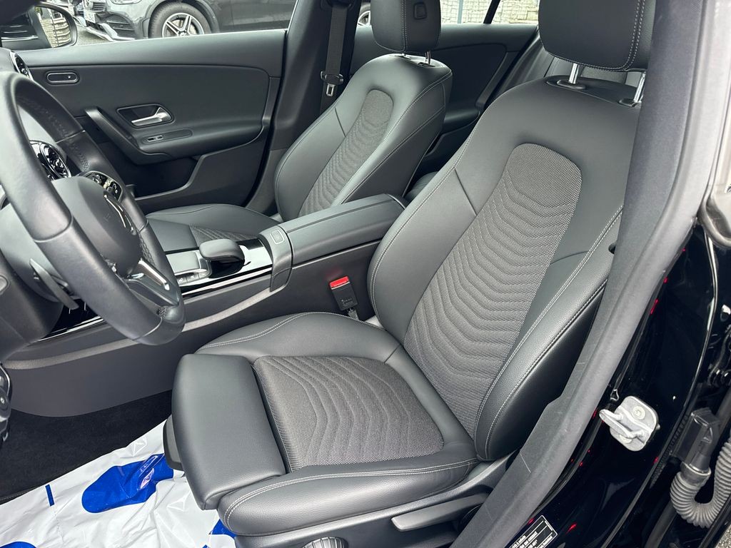 Mercedes-Benz CLA 200 200d SB Style (foto 11)