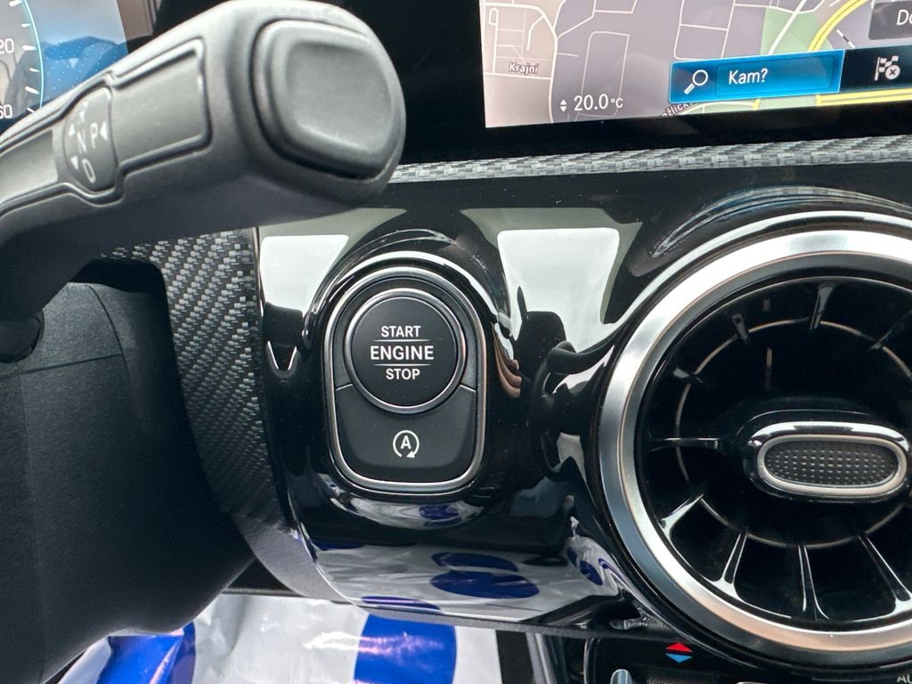 Mercedes-Benz CLA 200 200d SB Style (foto 19)