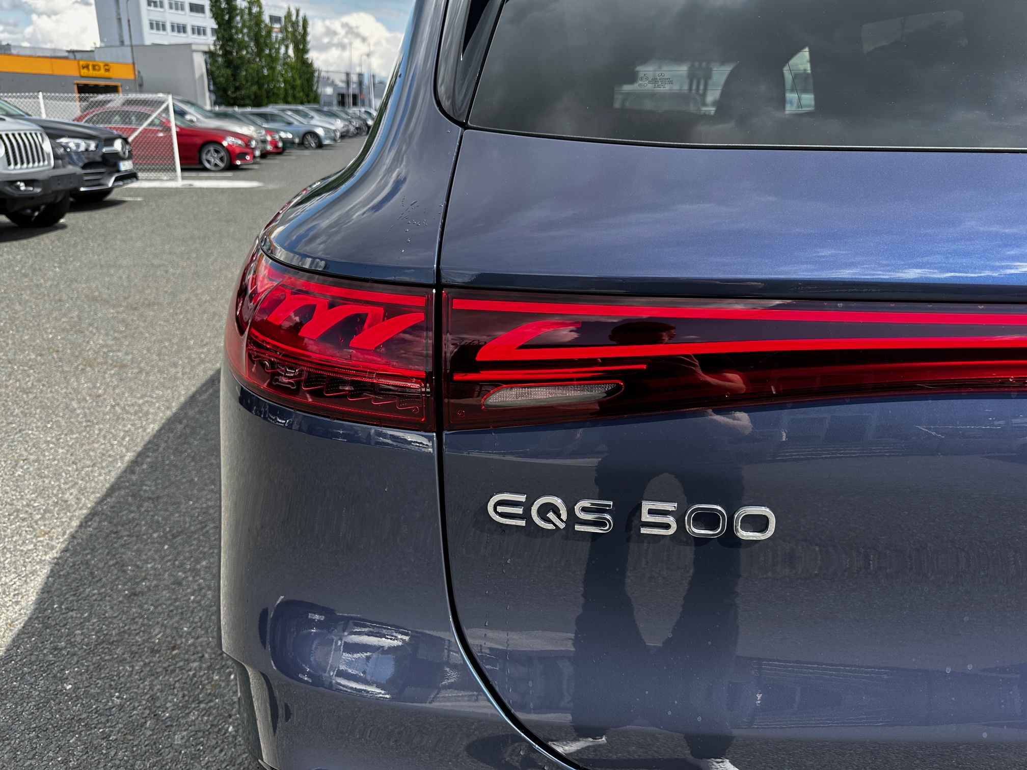 EQS 500 4MATIC SUV + poukaz na 25.000,-