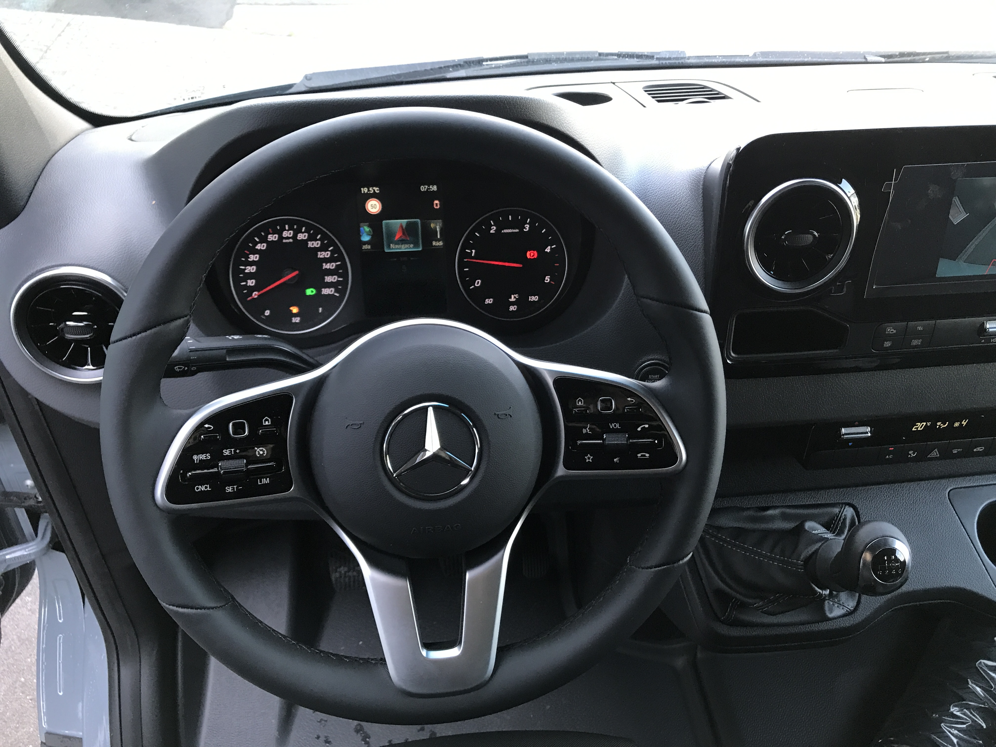 PŘEDVÁDĚCÍ Mercedes-Benz Sprinter 317 CDI / KAWA / L / RWD